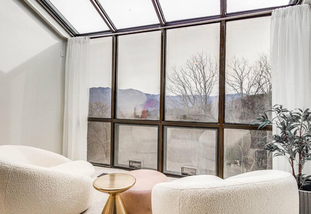 개틀린버그 Lux Retro Getaway W/ Ober & Smoky Mtn Views! 빌라 외부 사진