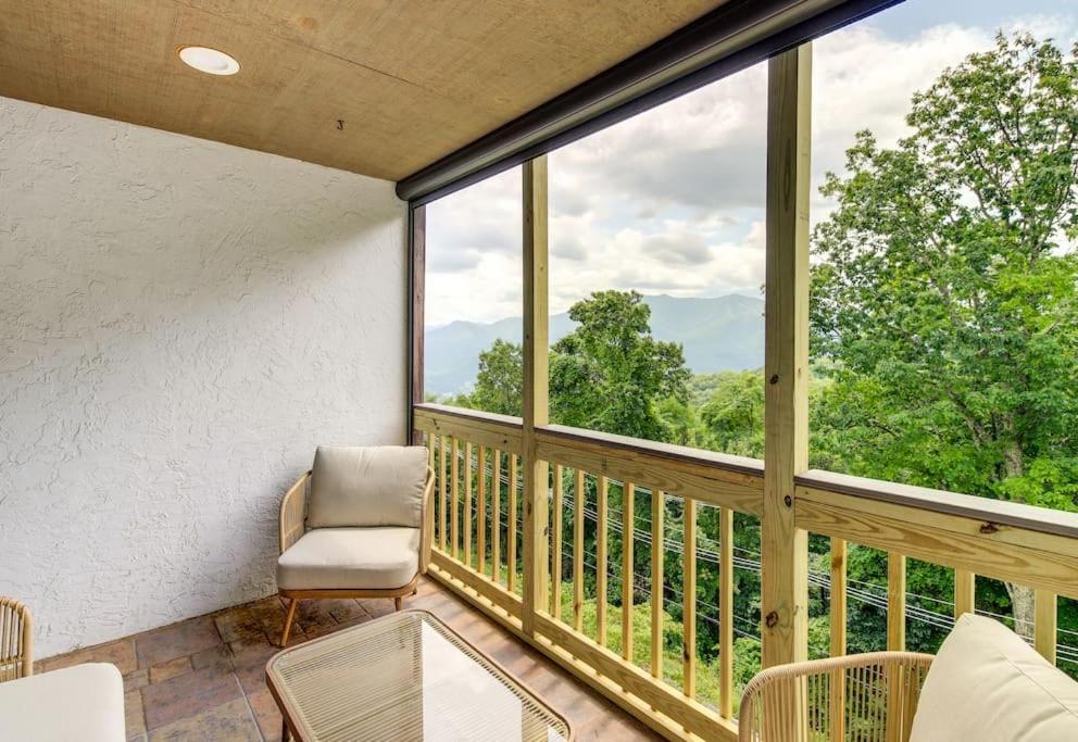 개틀린버그 Lux Retro Getaway W/ Ober & Smoky Mtn Views! 빌라 외부 사진