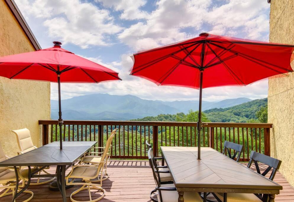 개틀린버그 Lux Retro Getaway W/ Ober & Smoky Mtn Views! 빌라 외부 사진
